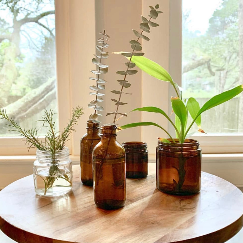 10 Ideas to Repurpose our Glass Jars & Bottles