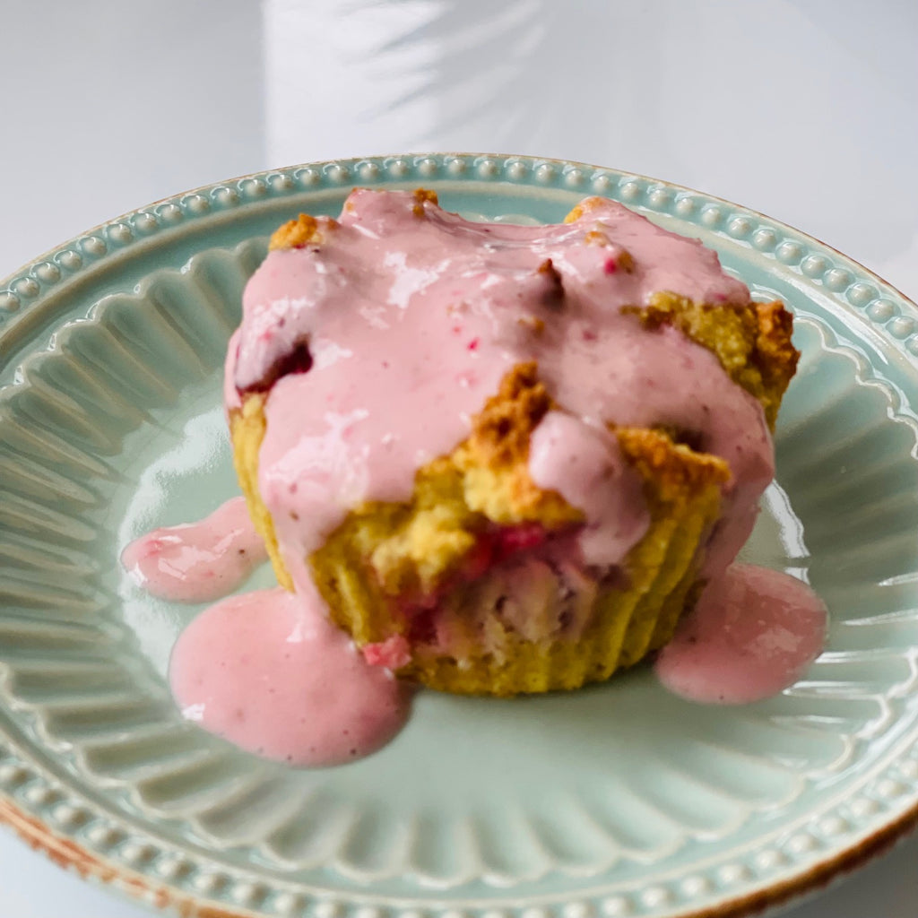 Strawberry Muffin with Yogurt Icing